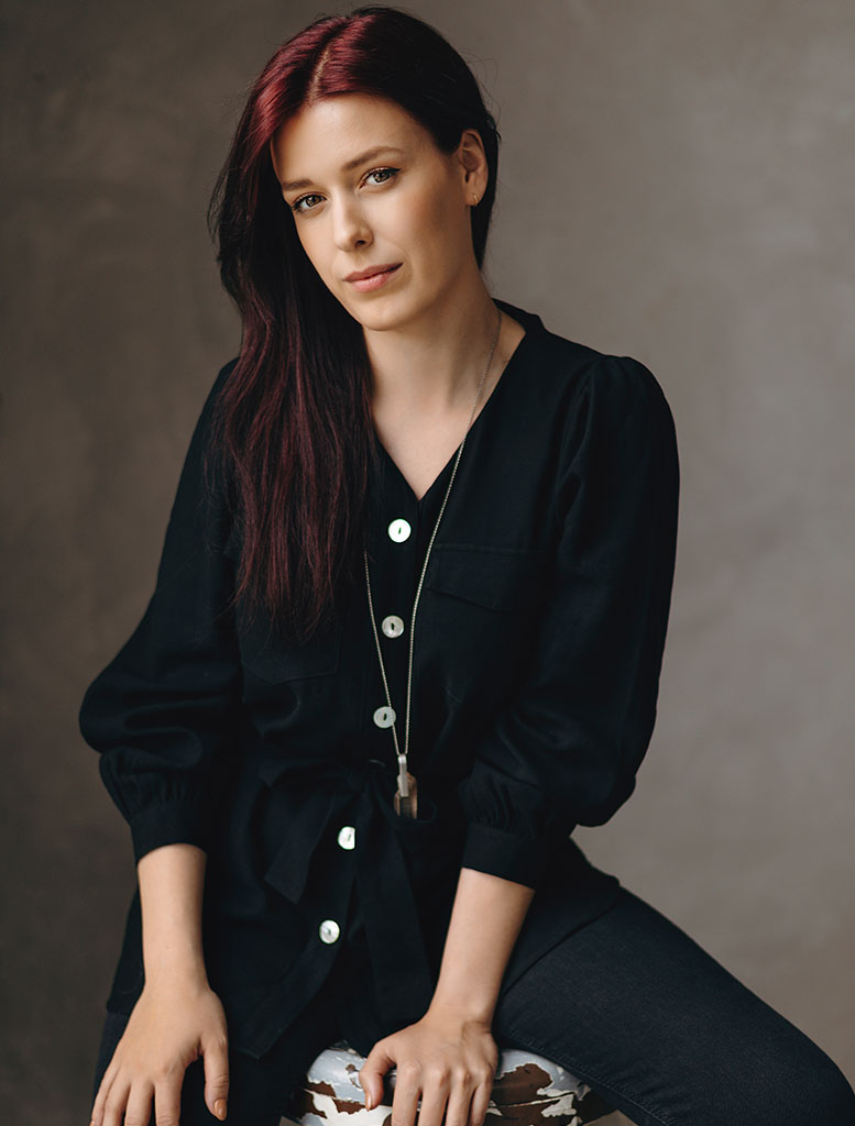 Portrait of Carolyn Niitla, Online marketing