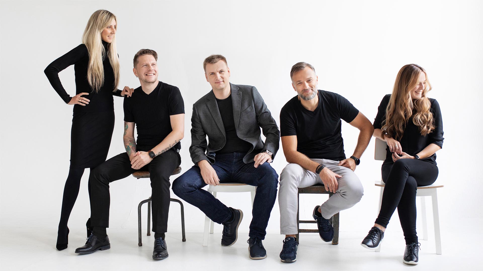 Kaissu team portrait, gathered together
